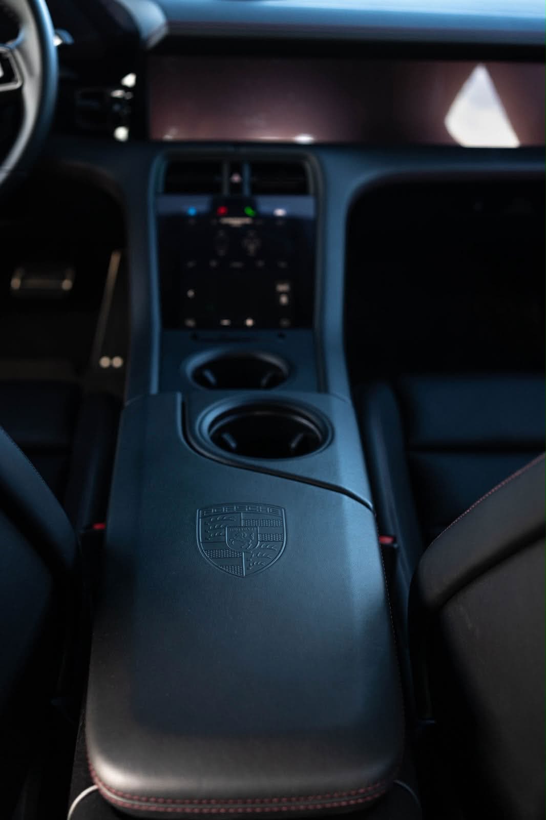 Porsche Taycan Turbo - Location Électrique Nice